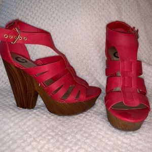 Guess wedges